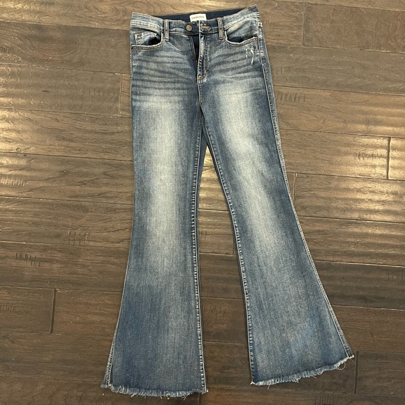 Sneak Peek flare Jean. Never worn without tags. Size 27 - Picture 1 of 4